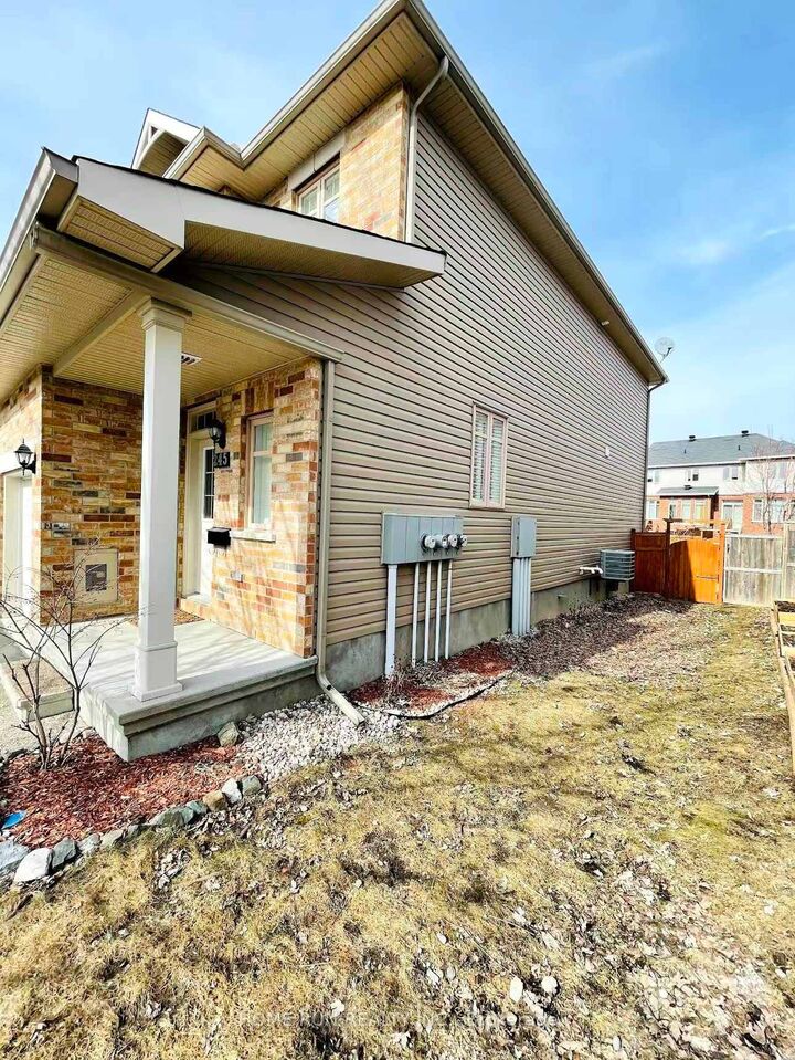 Property Photo:  245 Badgeley Circle  ON K2T 0B8 