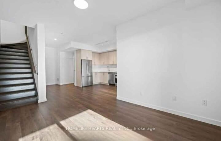 Property Photo:  117 Marydale Avenue 30  ON L3S 0E3 