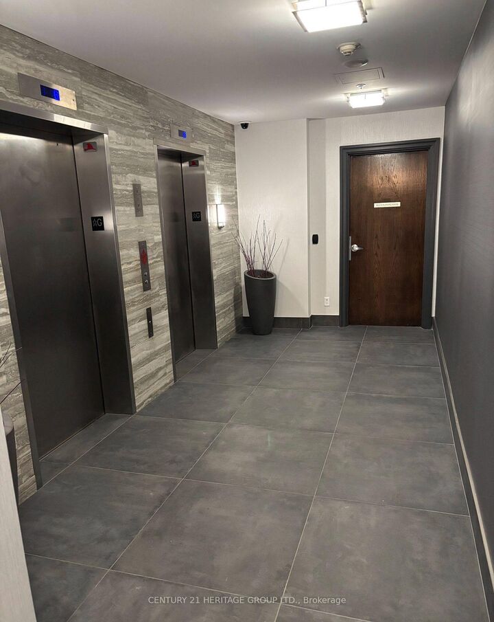 Property Photo: 27 Rean Drive 306 ON M2K 0A6