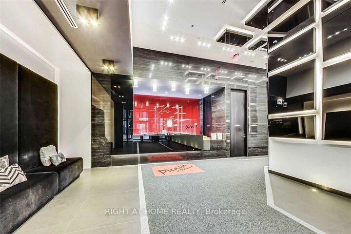 Property Photo: 318 Richmond Street W 404 ON M5V 0B4
