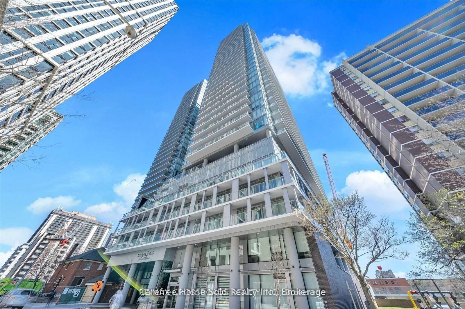 Property Photo:  195 Redpath Avenue 2301  ON M4P 0E4 