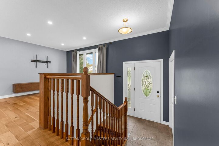 Property Photo:  863 Pembridge Crescent  ON K7M 6B5 