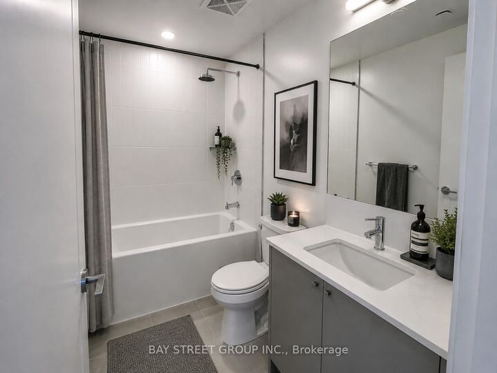 Property Photo: 10 Oak Street 1102 ON M5A 0Z1