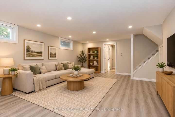 Property Photo:  85 Williamsburg Road  ON N2E 1K6 