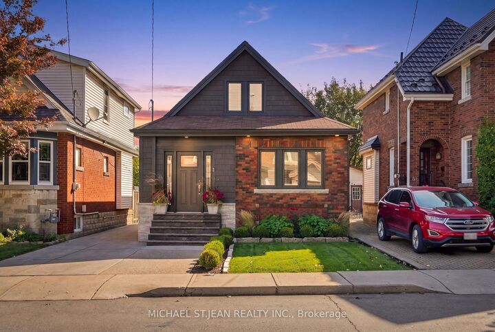 Property Photo:  77 Houghton Avenue S  ON L8K 2M9 