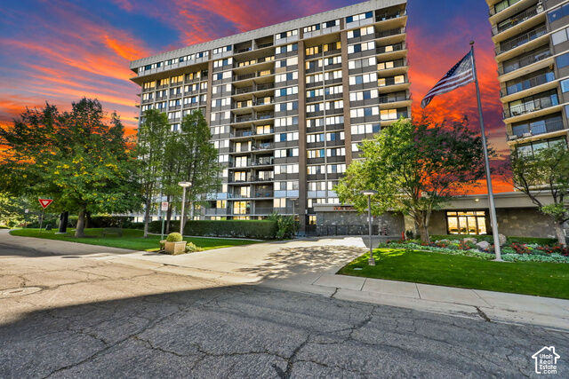 Property Photo:  241 N Vine St 601E  UT 84103 