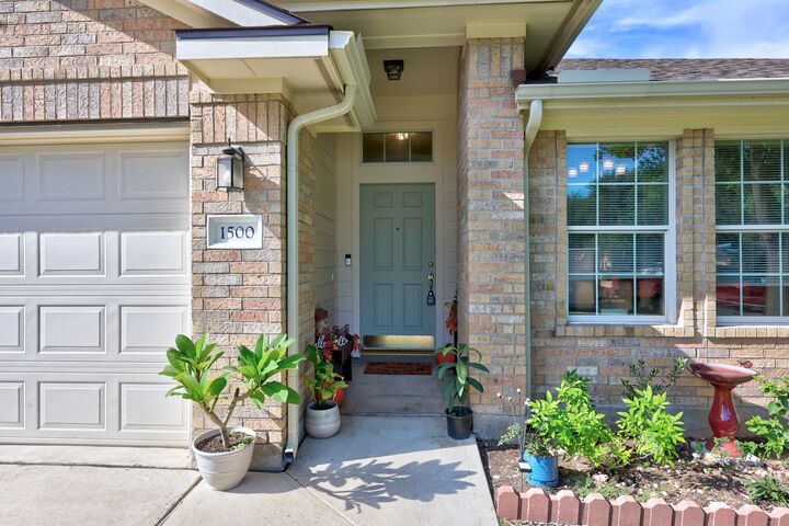 Property Photo:  1500 Ashberry Trail  TX 78626 