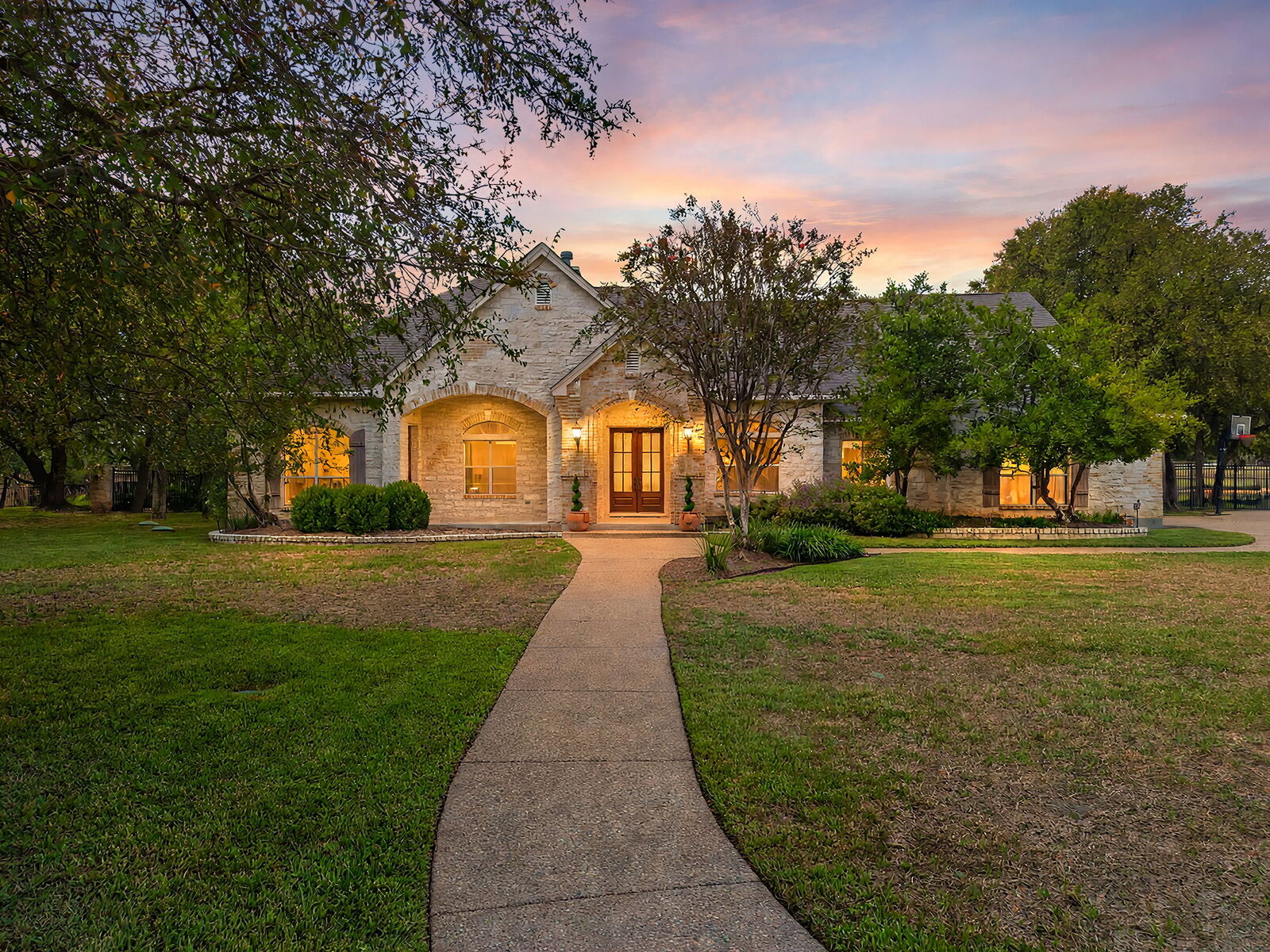 Property Photo: 701 Highland Spring Lane TX 78633