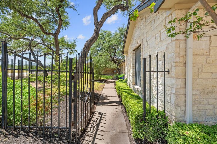 Property Photo:  5002 Weletka Drive  TX 78734 
