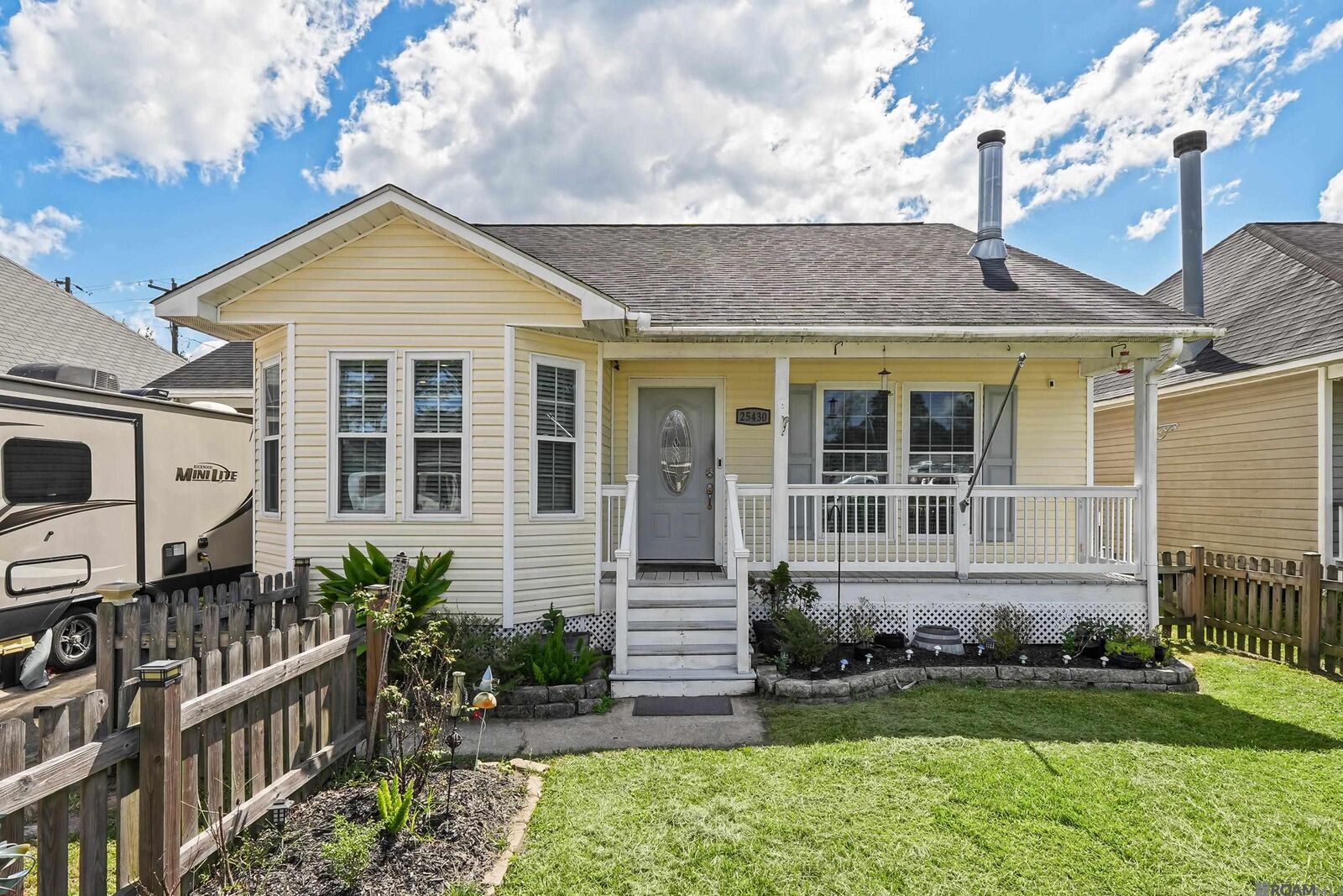 Property Photo: 25430 Homestead Dr LA 70726