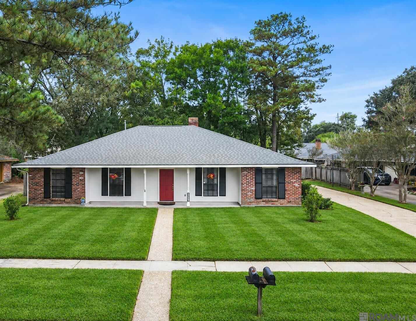 Property Photo:  5356 Foxridge Dr  LA 70817 