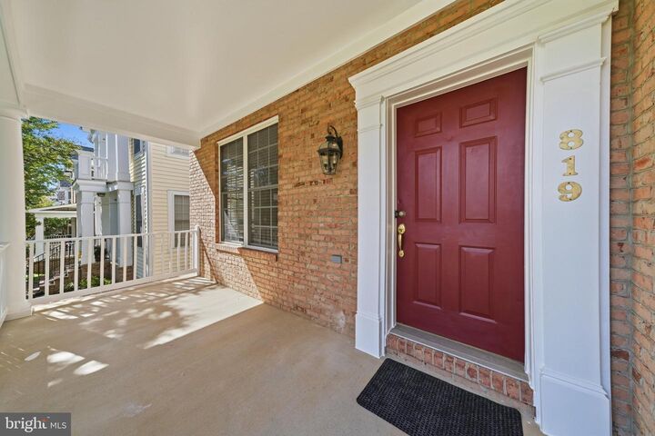 Property Photo: 819 Royal Crescent MD 20850