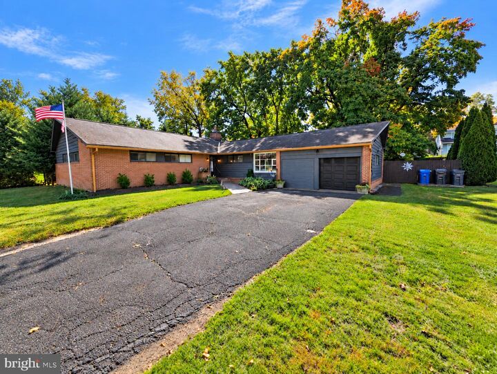 Property Photo:  1052 Kingsley Road  PA 19046 