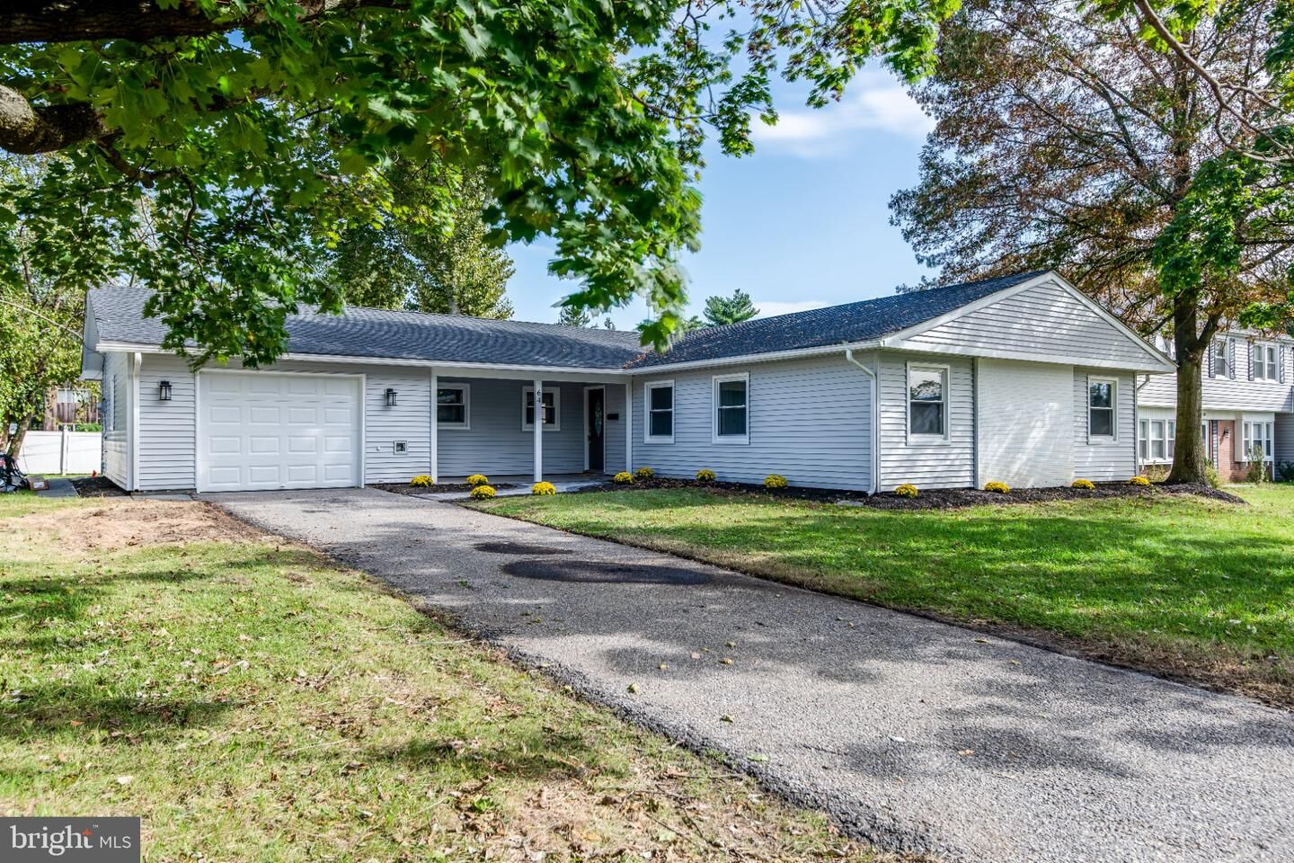 Property Photo:  64 Twisting Lane  NJ 08046 