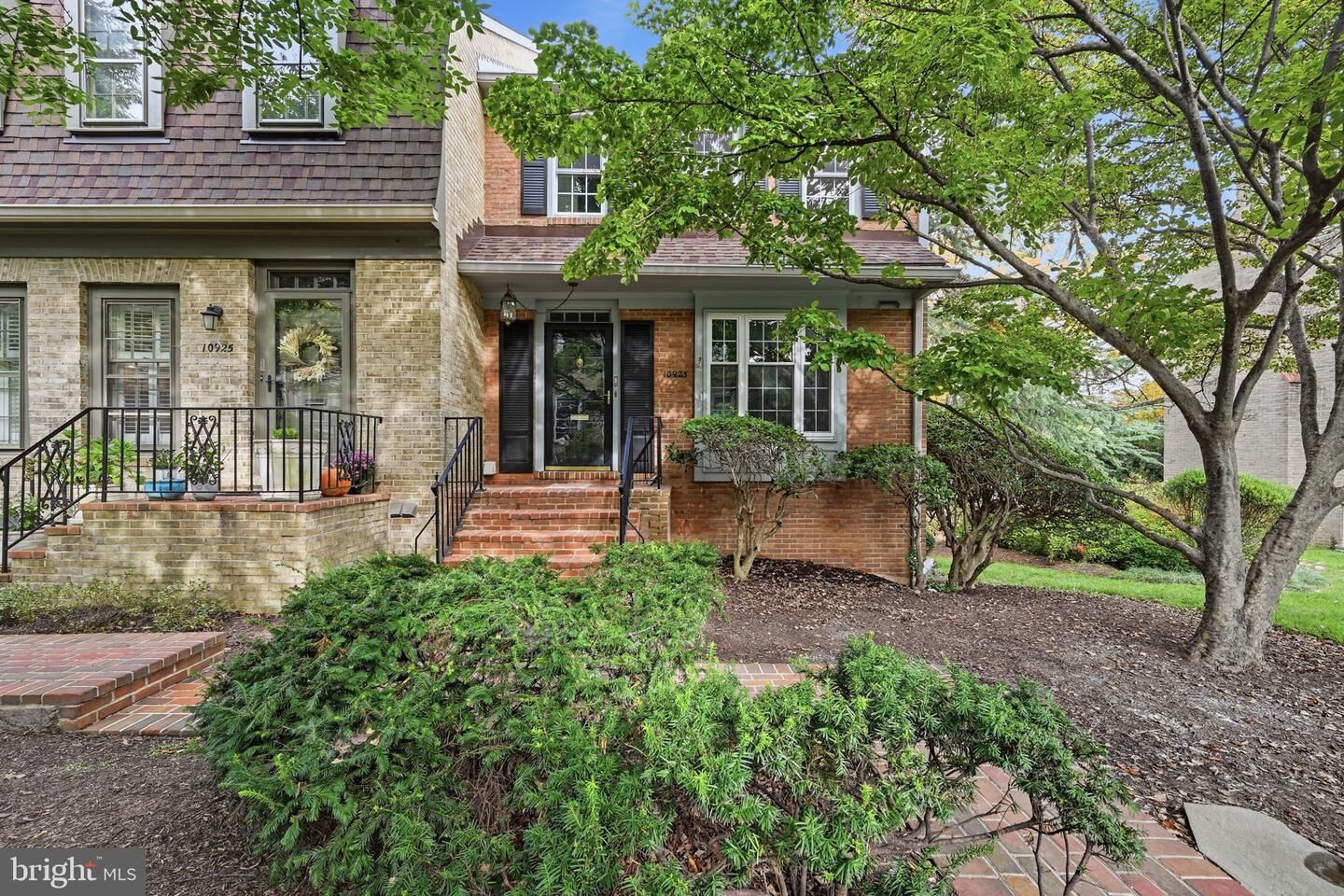Property Photo:  10923 Wickshire Way K5  MD 20852 