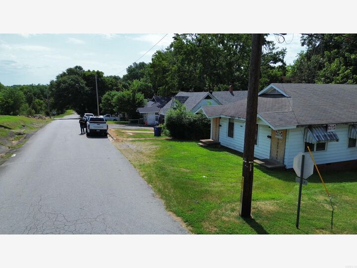 Property Photo: 200 E 22nd Street AR 72114