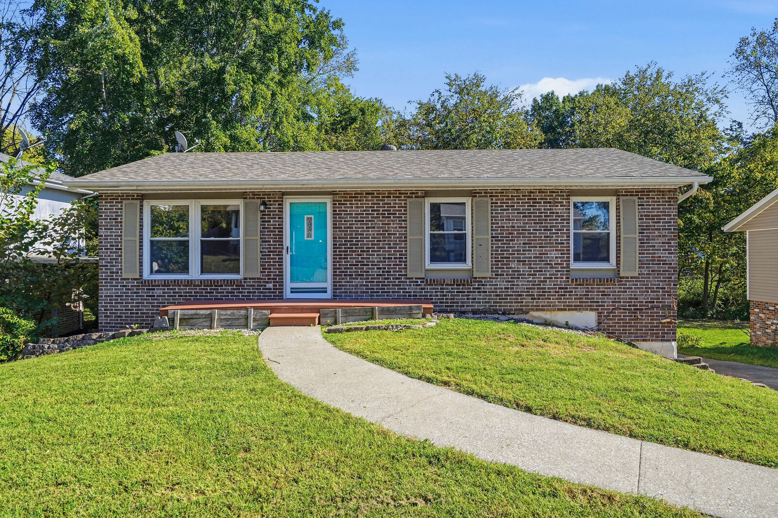 Property Photo:  1627 Westview Dr  MO 65109 
