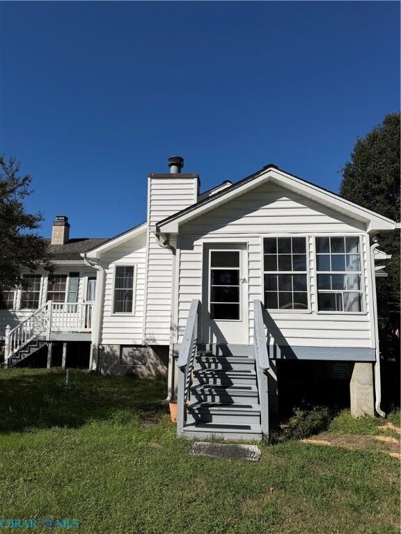 Property Photo:  119 Kayak Trail  VA 23109 