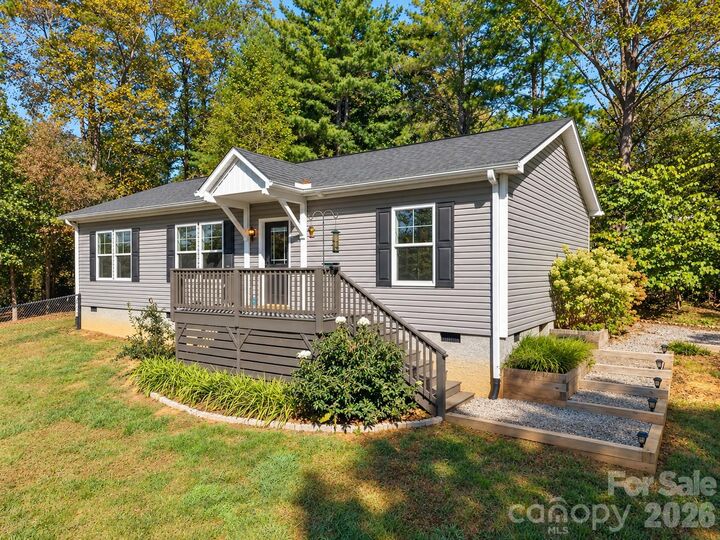 Property Photo:  36 Tempie Lane  NC 28704 