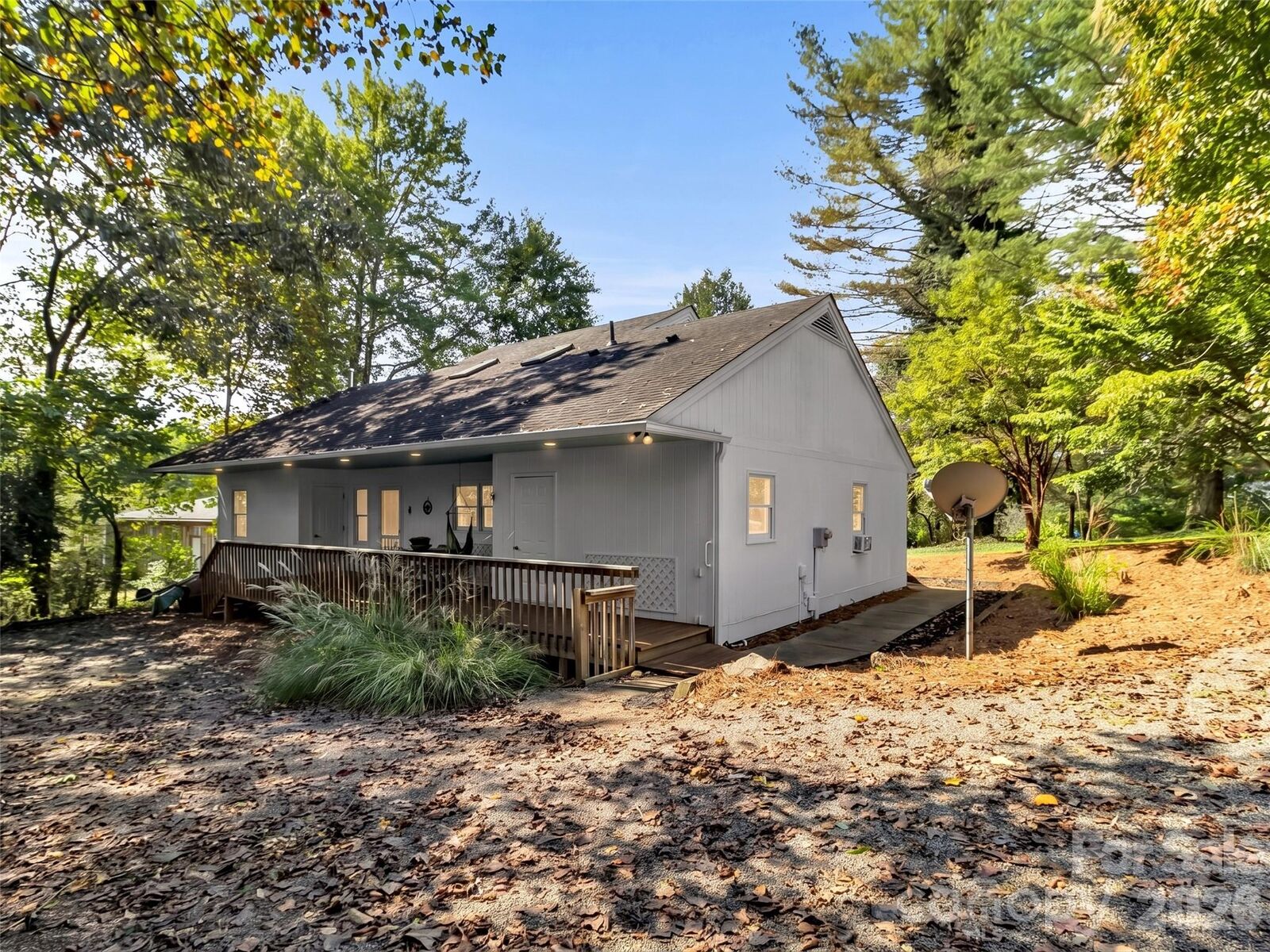 Property Photo:  136 Buchanan Loop  NC 28779 