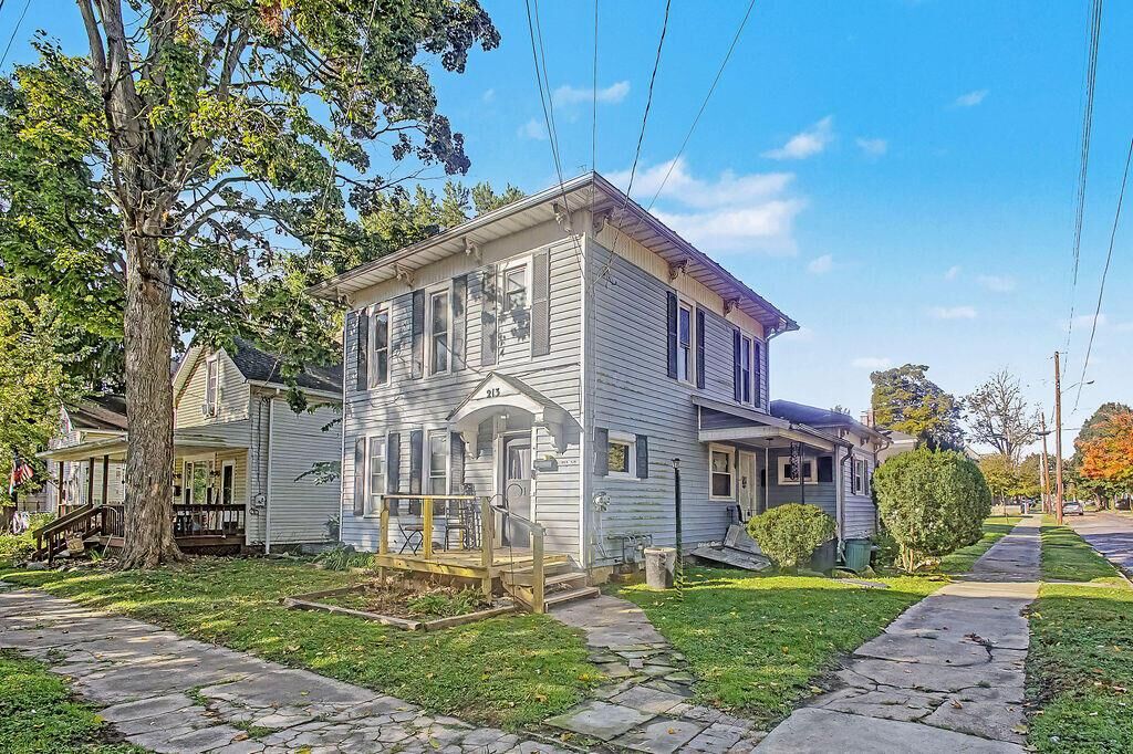 Property Photo: 213 N Division Street OH 43050