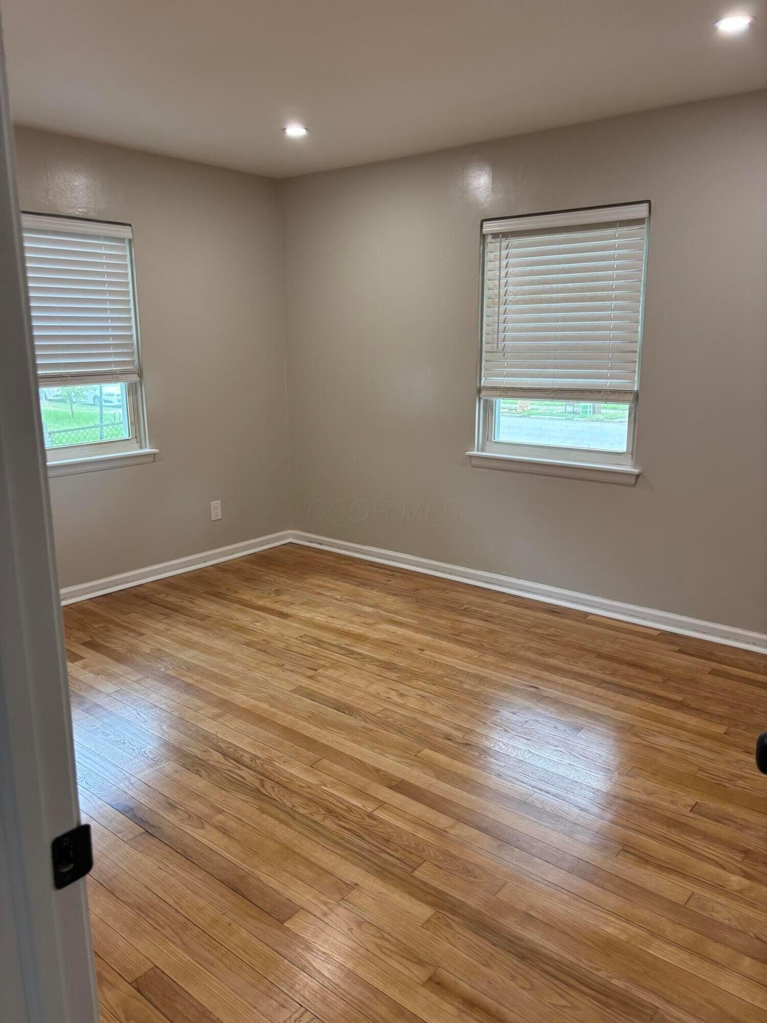 Property Photo:  3023 Hamilton Avenue  OH 43224 