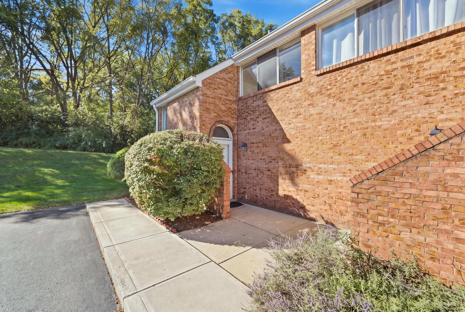 Property Photo: 107 W Ticonderoga Drive OH 43081