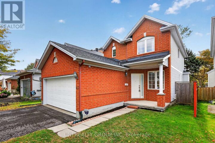 Property Photo:  43 Crystal Park Crescent  ON K2C 4A3 