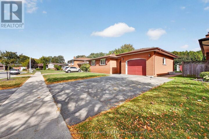 Property Photo:  28 Glenpark Court  ON L3C 6J9 