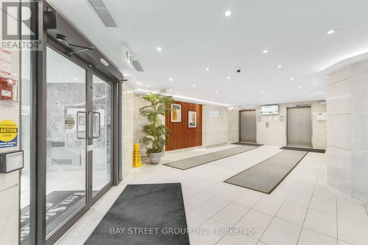 Property Photo:  10 Stonehill Court 1207  ON M1W 2X8 