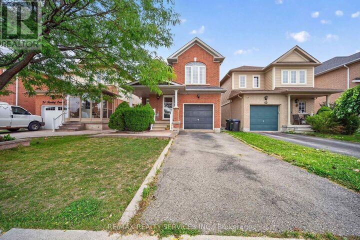 Property Photo: 26 Peachleaf Crescent South ON L7A 2B2