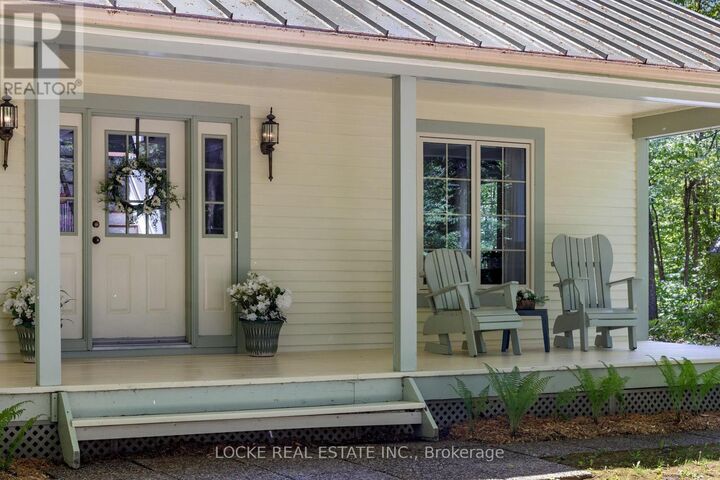 Property Photo:  2207 Pleasantview Court  ON K4C 1H7 