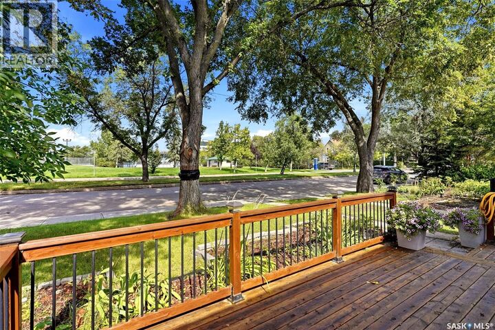 Photo de la propriété:  3719 Victoria Avenue  SK S4T 1M5 