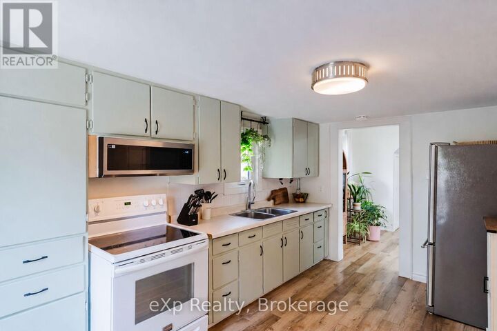 Property Photo:  590 7th Street East  ON N4K 1J6 