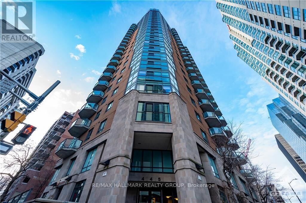 Property Photo:  445 Laurier Avenue West 1405  ON K1R 0A2 