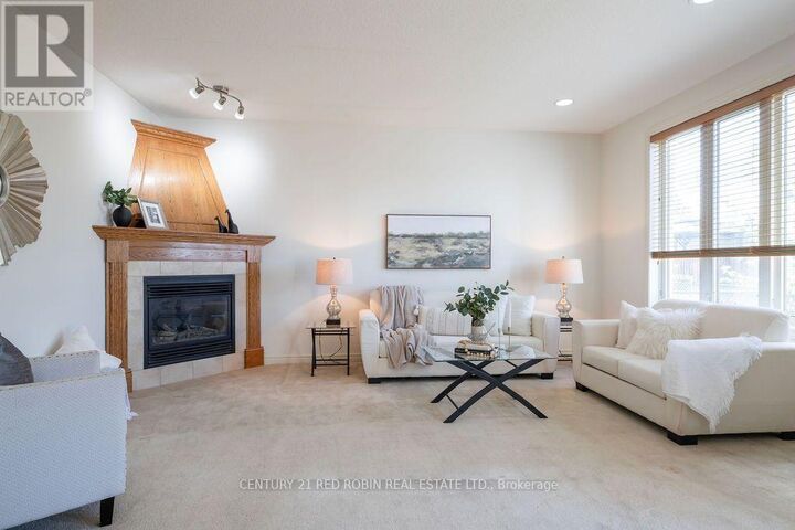 Property Photo: 516 Harris Circle ON N7G 4H3