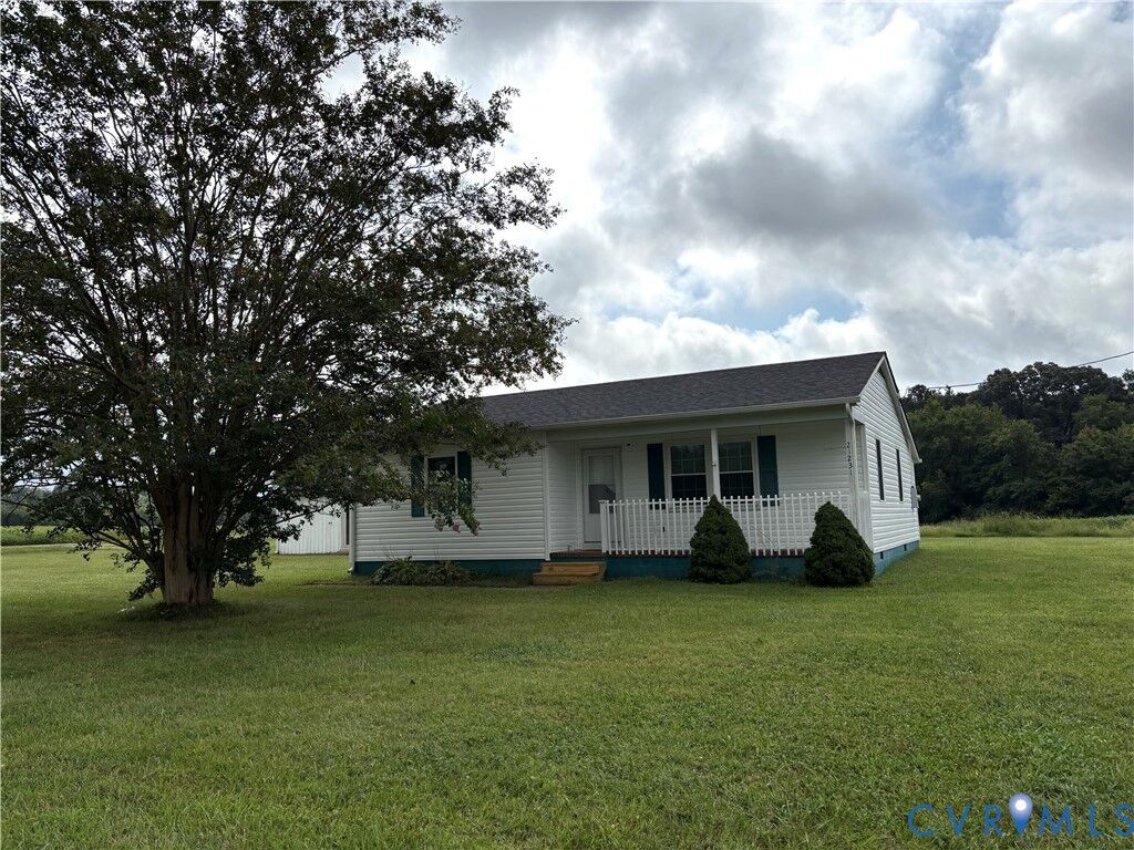 Property Photo: 21231 Patrick Henry Highway VA 23083