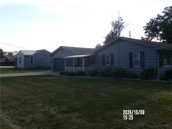 Property Photo:  206 W Pierce Avenue  IL 61920 