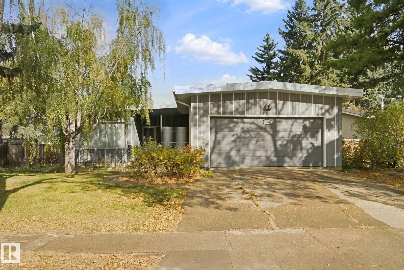 Property Photo:  15432 78 Avenue NW  AB T5R 3E1 