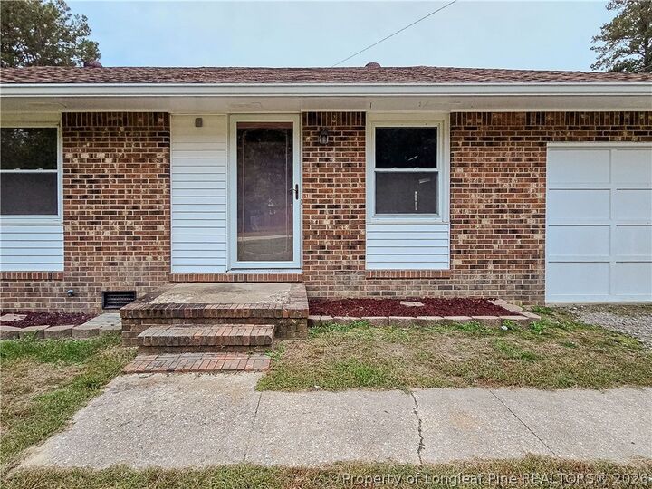 Property Photo:  215 Lakeview Drive  NC 28390 