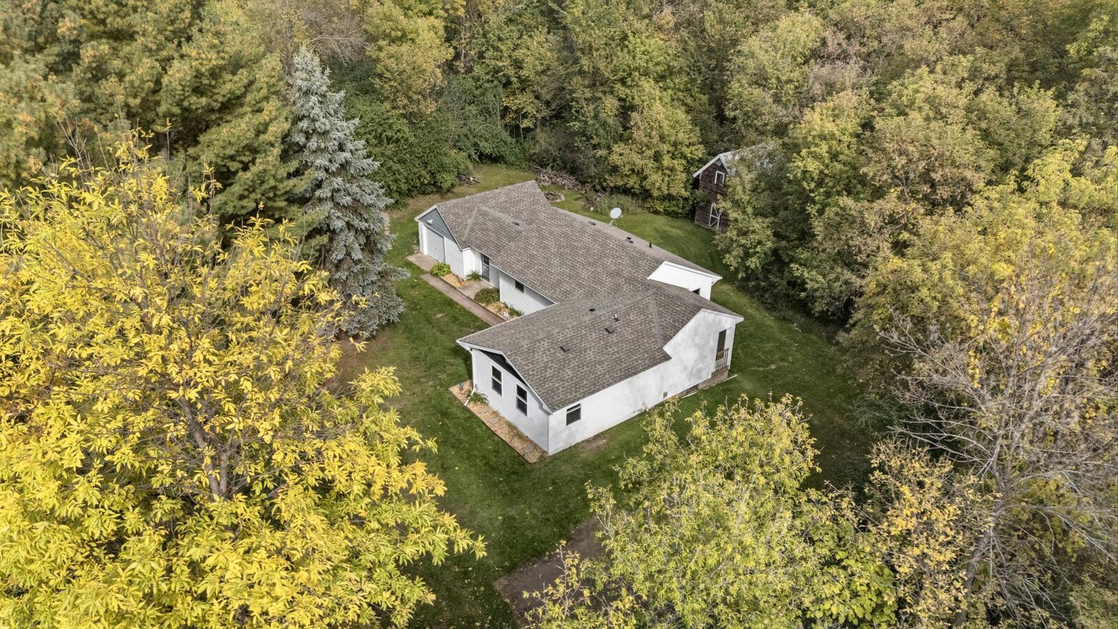 Property Photo:  48075 Acacia Trail  MN 55080 