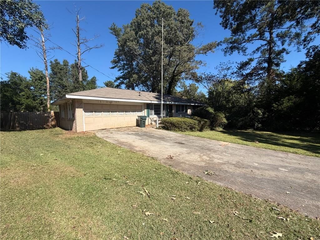 Property Photo:  5555 Noblett Road  GA 30087 