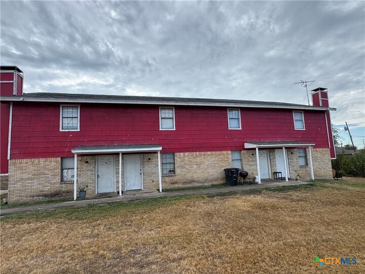 Property Photo:  1105 Eastside Drive  TX 76543 