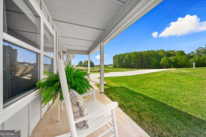 Property Photo:  1019 W Hendricks St  GA 30624 