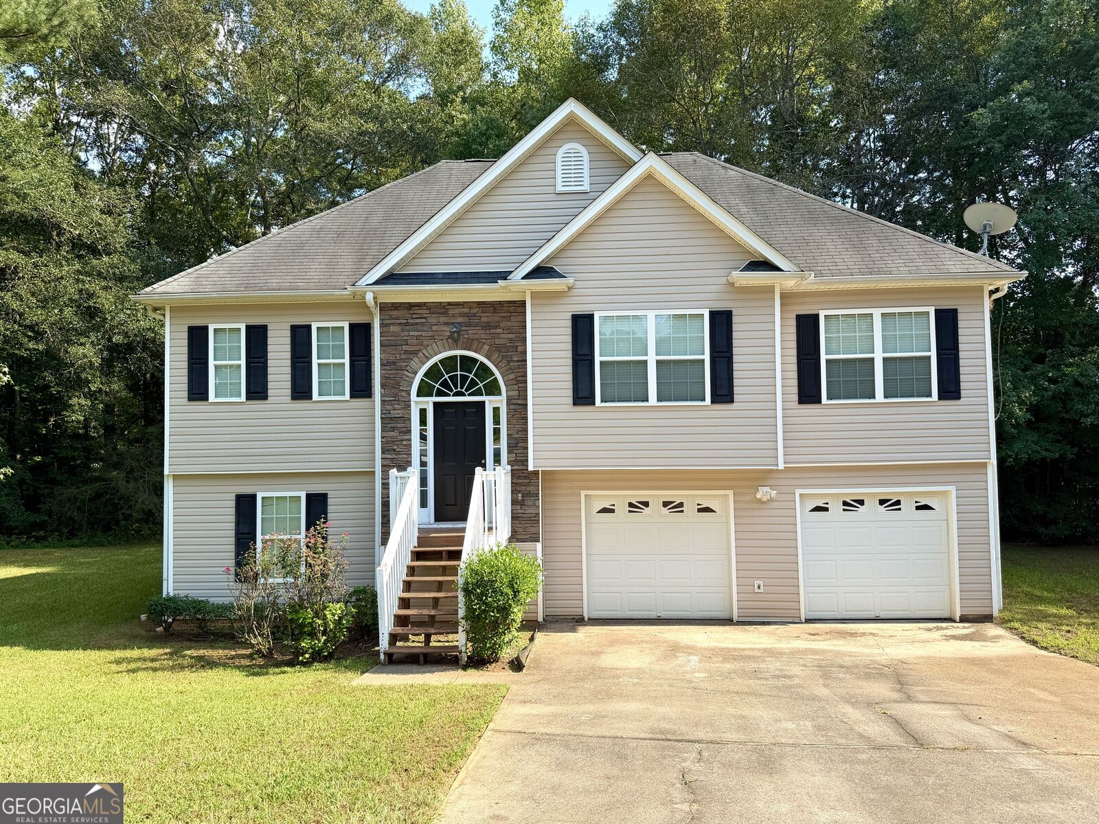 Property Photo:  119 Cottonwood Way  GA 30179 