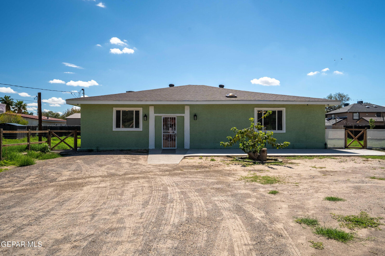Property Photo:  640 McAdoo Drive  TX 79927 