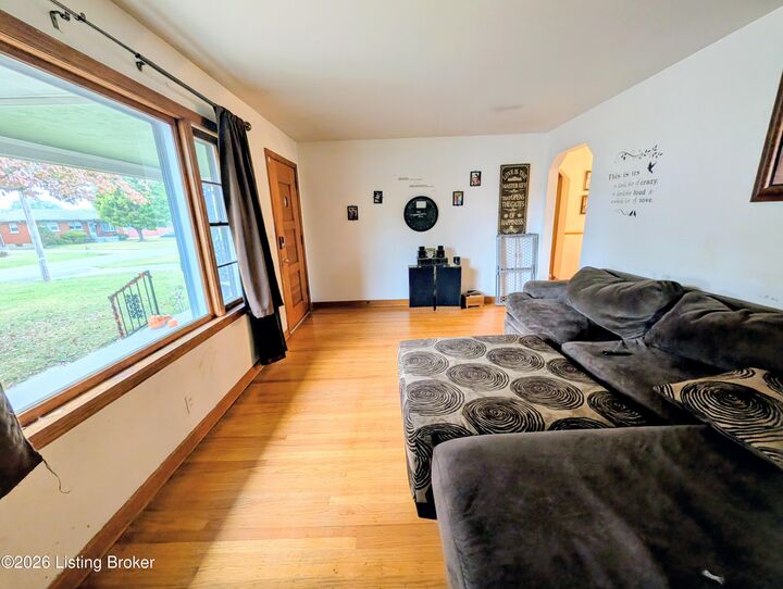 Property Photo:  3505 Janell Rd  KY 40216 