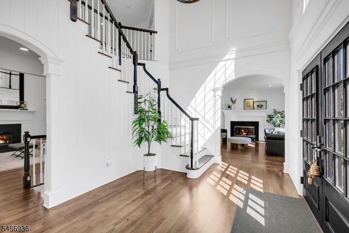 Property Photo:  14 Paddock Ct  NJ 07920 