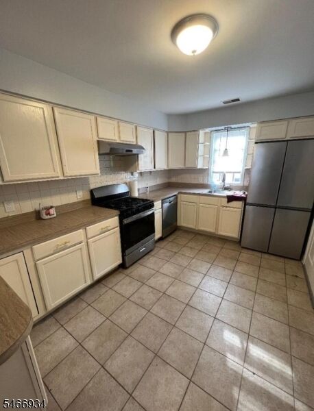 Property Photo: 525 Jefferson Ave 2 NJ 07201