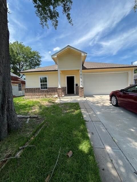 Property Photo: 10525 Burman Street TX 77029